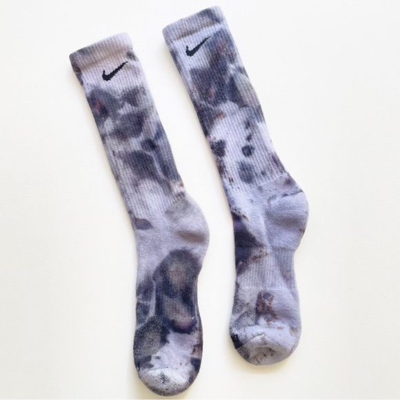 SOLD - Nike Tie Dye Men’s Crew Socks Dri Fit Black Grey Large 8-12 - Picture 1 of 5